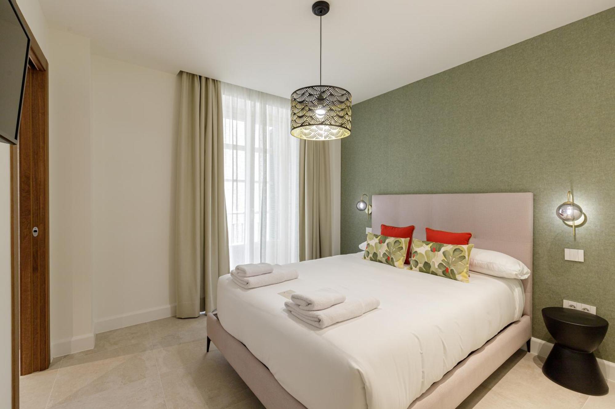 Plaza Del Siglo Suites & Boutique Apartments By Caleta Homes Малага Екстер'єр фото