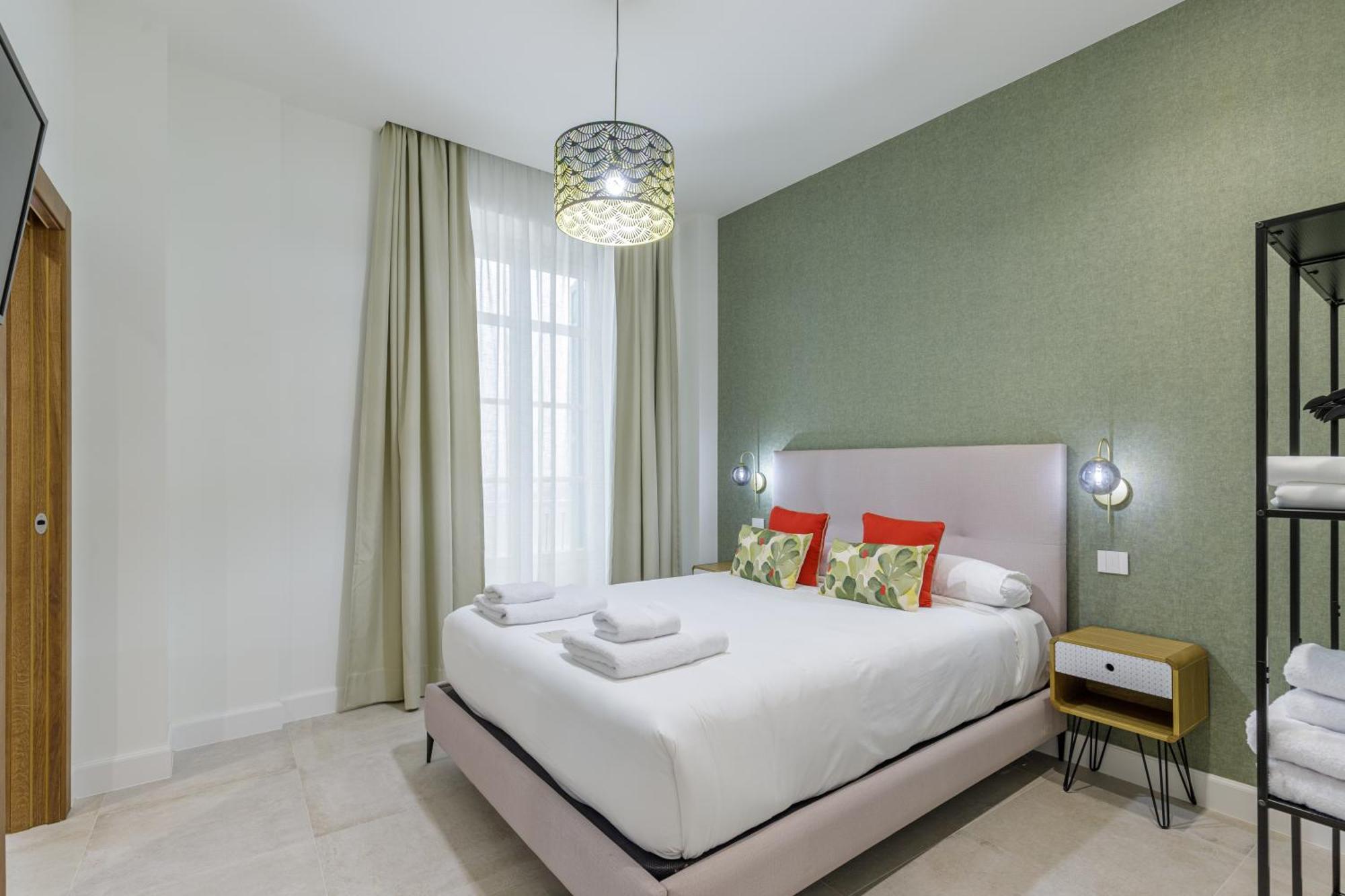 Plaza Del Siglo Suites & Boutique Apartments By Caleta Homes Малага Екстер'єр фото
