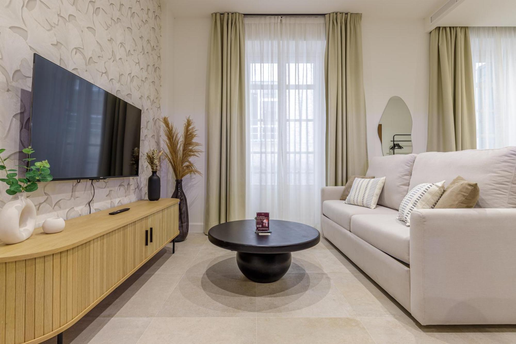Plaza Del Siglo Suites & Boutique Apartments By Caleta Homes Малага Екстер'єр фото