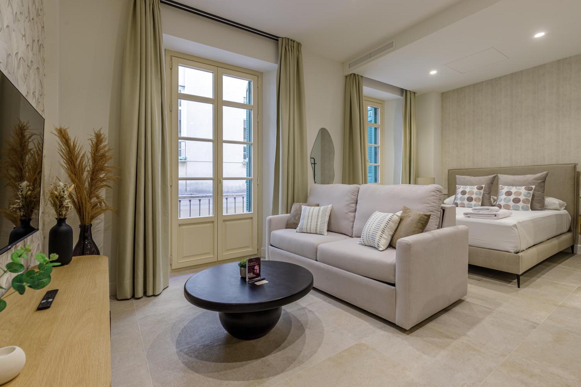 Plaza Del Siglo Suites & Boutique Apartments By Caleta Homes Малага Екстер'єр фото