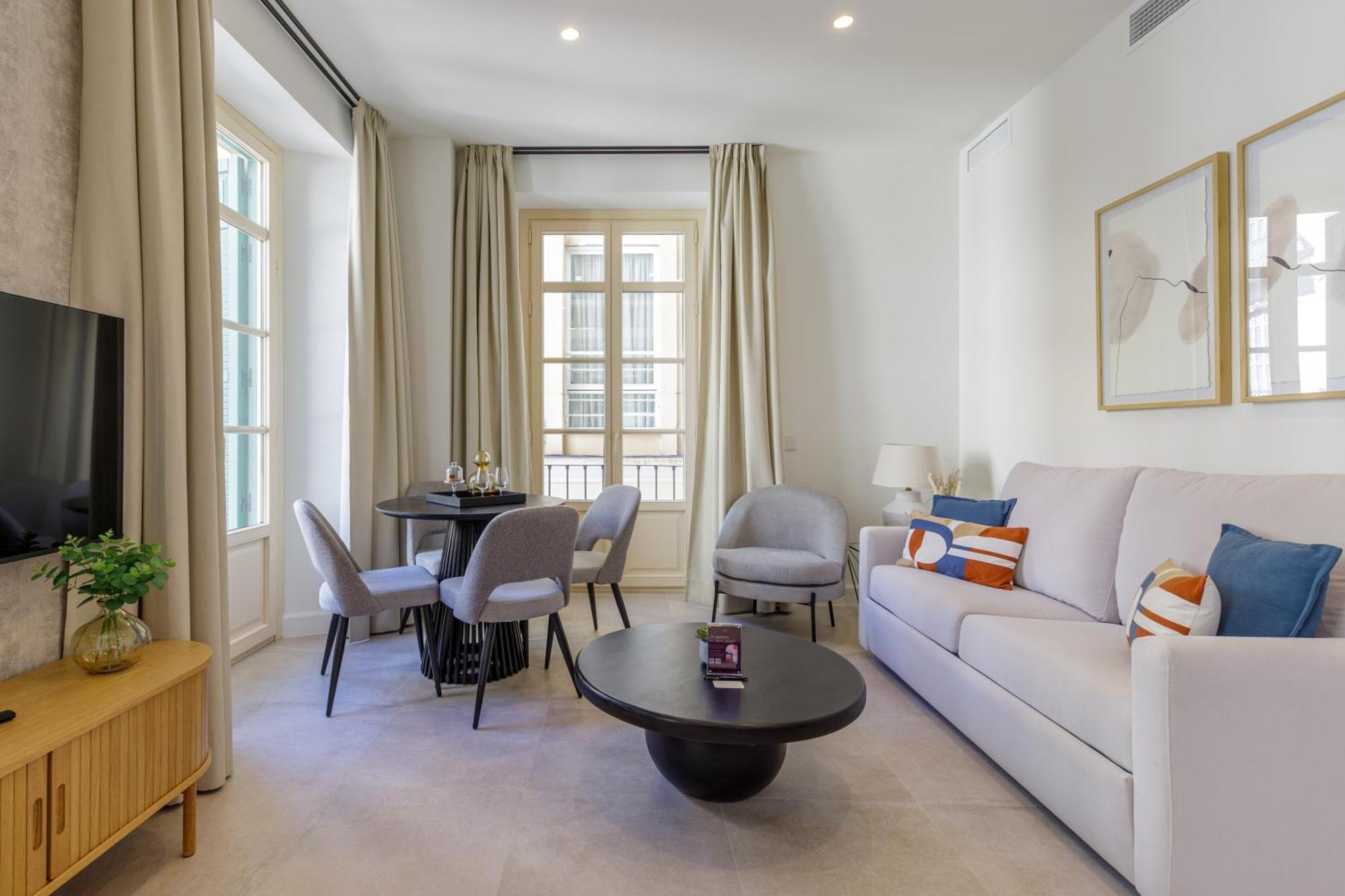 Plaza Del Siglo Suites & Boutique Apartments By Caleta Homes Малага Екстер'єр фото
